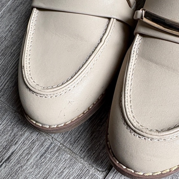 Jones New York Cream Leather Bit Loafers - Picture 8 of 10